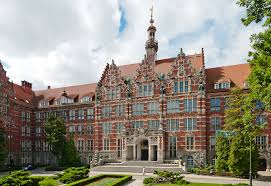 OVERSEA STUDY PROGRAM IN POLAND - STUDYING AND WORKING AT THE SAME TIME.